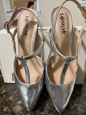 LifeStride Metallic Silver Pointed Slingback Heels